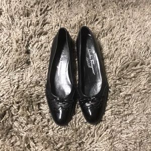 Salvatore ferragamo black leather loafers flats